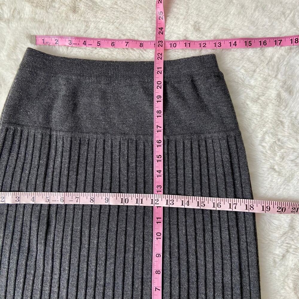 Valerie Stevens Merino Wool Skirt - Picture 4 of 4